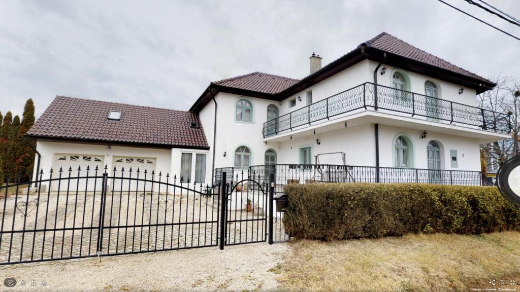 White House Zalakaros