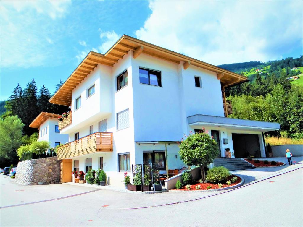 Budova, v ktorej sa apartmán nachádza