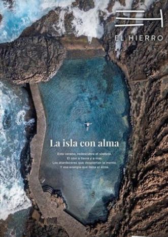 an aerial view of the ocean on a mountain at Pozo de las Calcosas - El Hierro in Pozo de las Calcosas