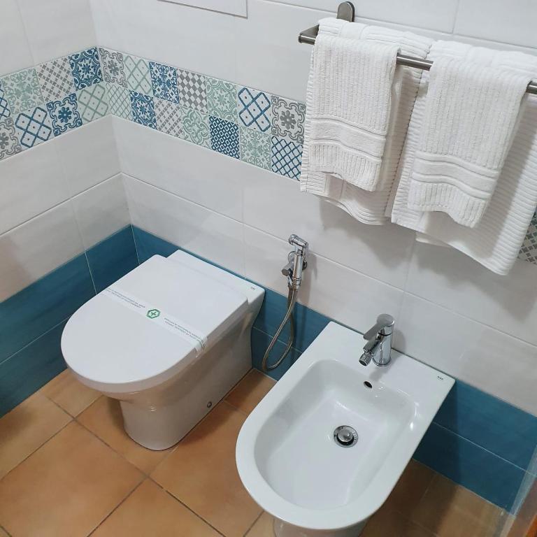 Vittoria Guest House Salerno - 10