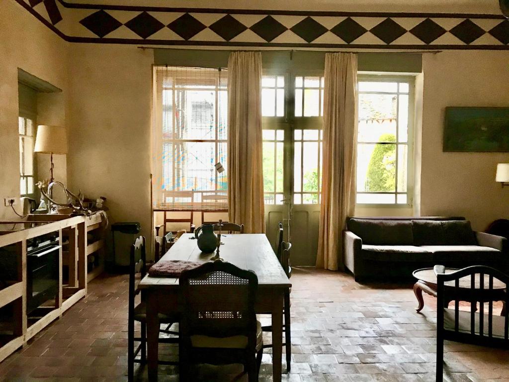 Les Charmilles - Housity