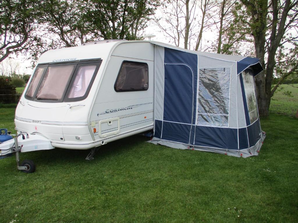 MIDSUMMER RENTAL TOURING CARAVAN