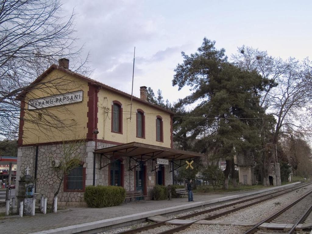 The building in which a vendégházakat is located