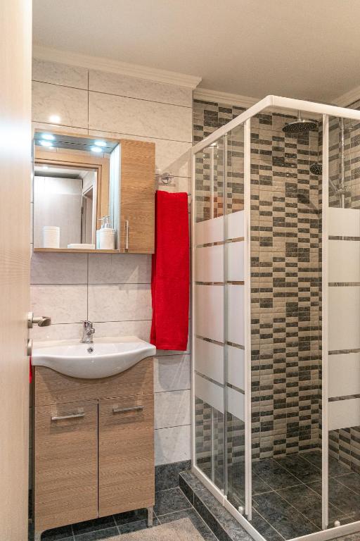 John's apartment's near Athens Airport!! - One-Bedroom Apartment