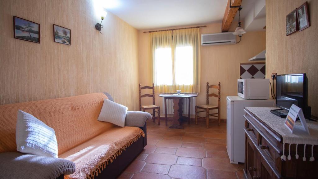 TV a/nebo společenská místnost v ubytování Casa Rural Santa Elena
