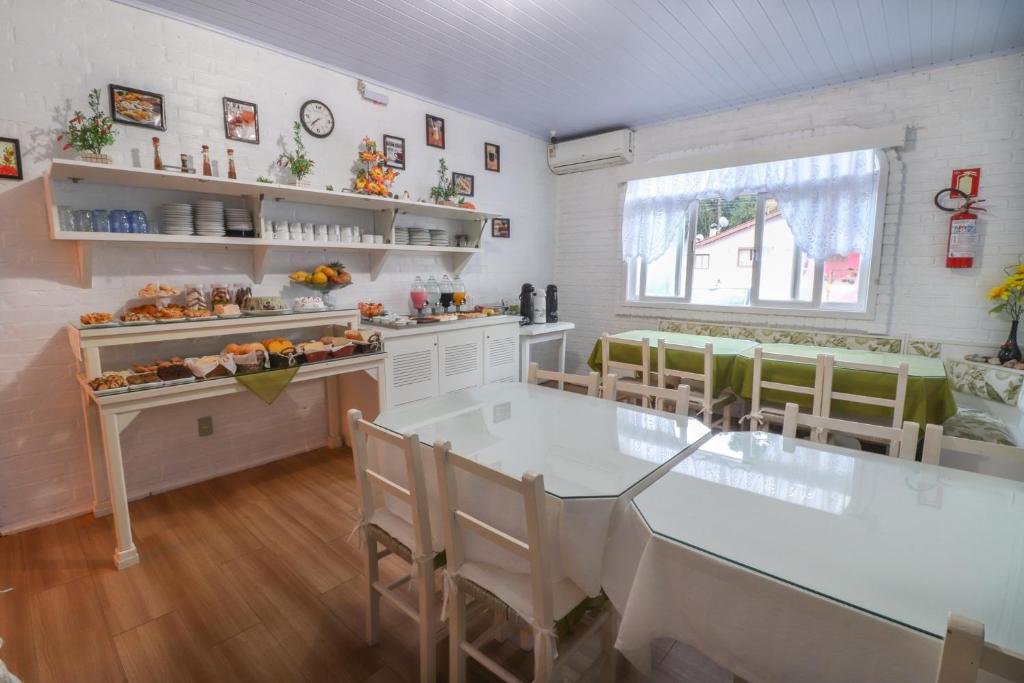 Pousada Tia Eni  Pousada Tia Eni