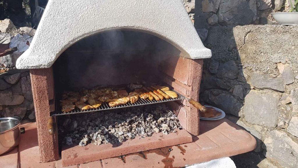 Gril pre hostí v apartmáne