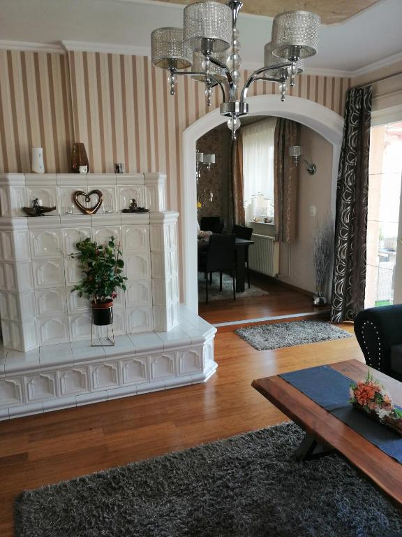 A seating area at Elza Apartman