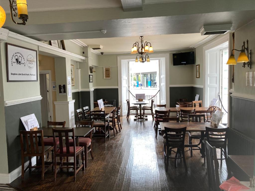 The Farmers Union - Resim 30