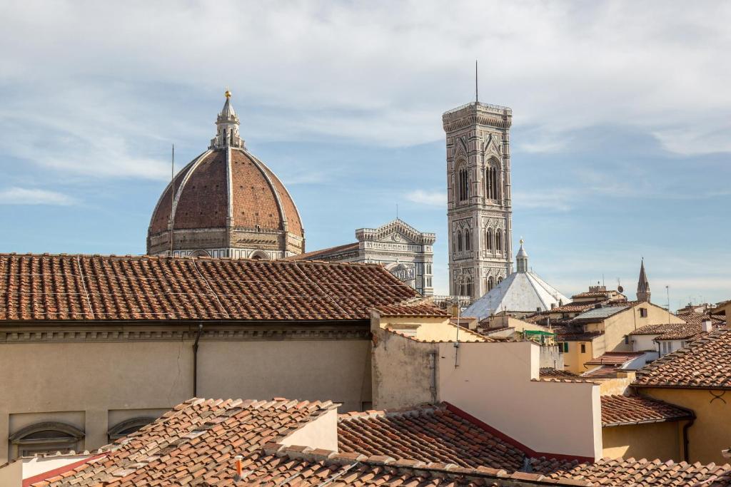 vista sui tetti della città di Palazzo D'Ambra Residenza d'Epoca a Firenze