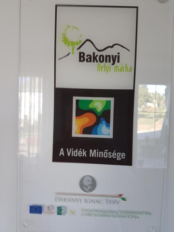 Certifikát, hodnocení, plakát nebo jiný dokument vystavený v ubytování Erzsébet Vendégház
