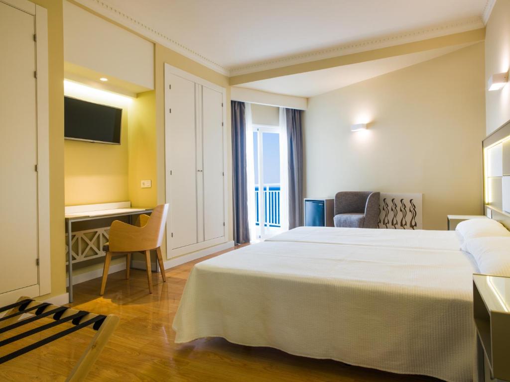 Hotel Monarque Torreblanca - 