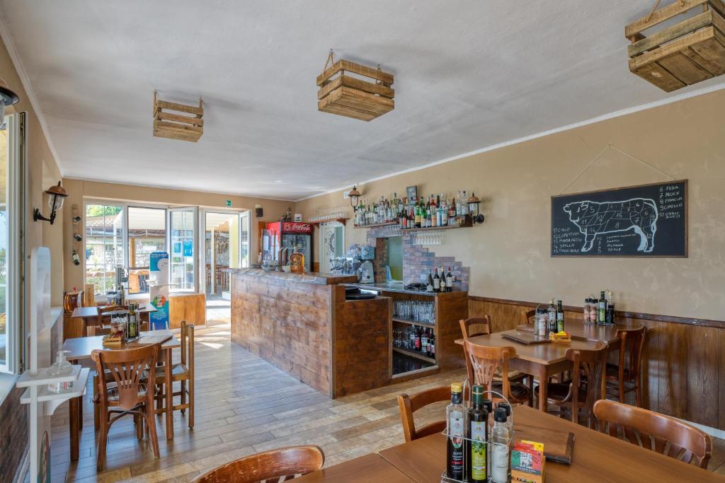 Nápoje v ubytování Hotel Silvana Garnì
