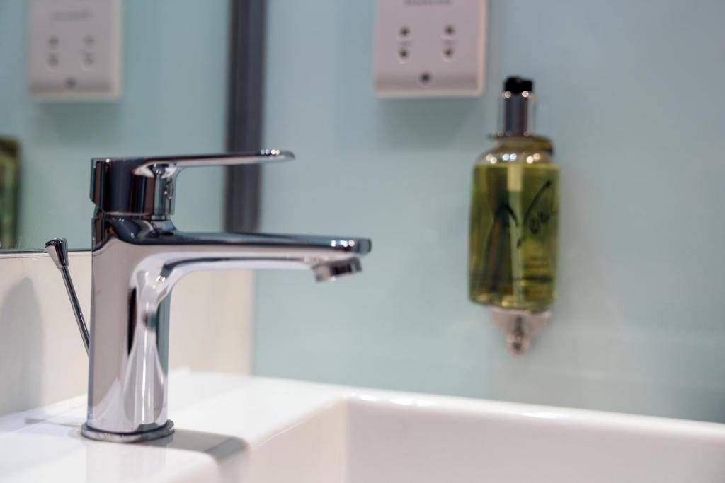 easyHotel Oxford - Resim 12