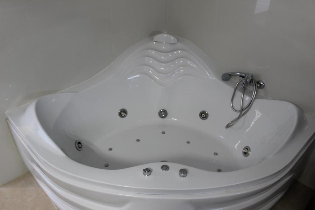 Jacuzzi Apartamento rural 'Los Soportales' Guadalajara