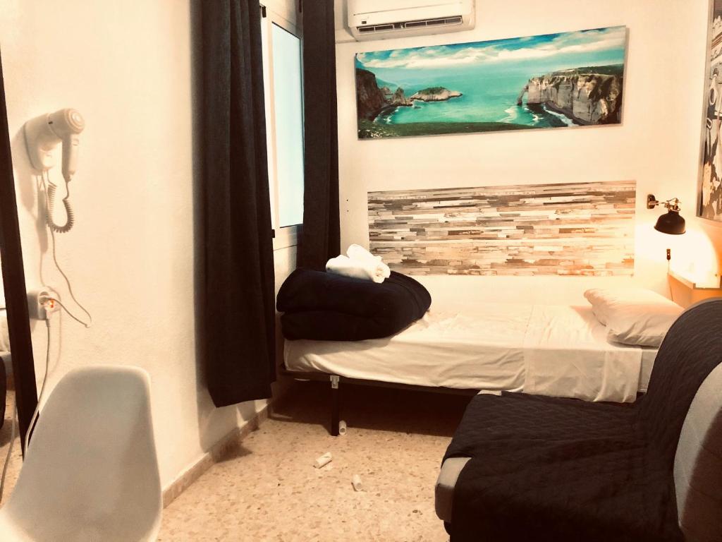 Homestay Low cost rooms Malaga river, Málaga, Spain - Booking.com