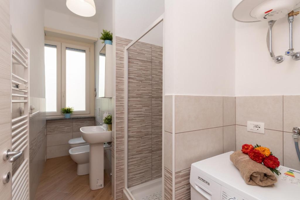 Kúpeľňa v ubytovaní Cialdini Apartment close to the city center