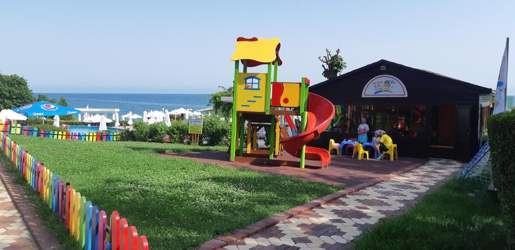 Herní místnost nebo prostor pro děti v ubytování Sineva Beach Hotel - All Inclusive