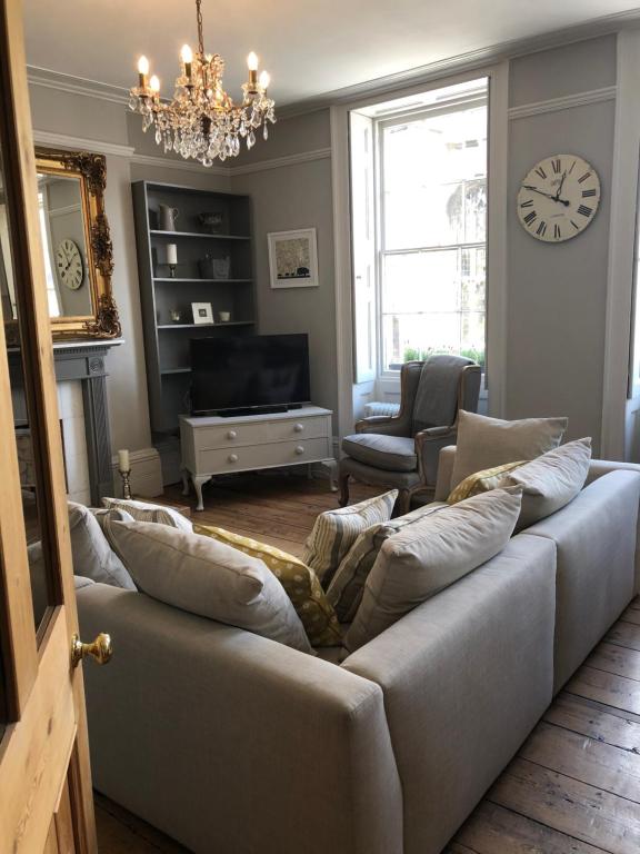 St Martins Apartment