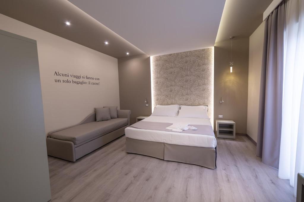 HOLYGOLD Suite **** - Luxury Quadruple Room