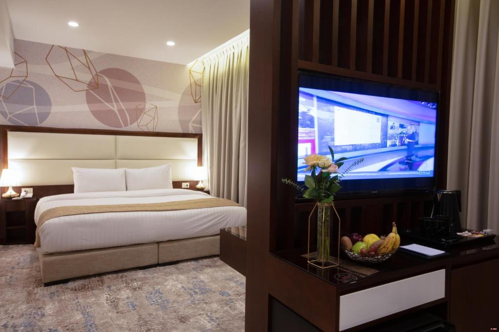 Seas Hotel Amman - King Suite With Balcony