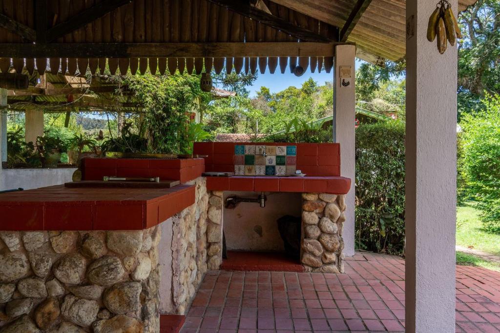  Chácara Pedra do Baú - Refúgio na montanha na divisa de Campos do Jordão