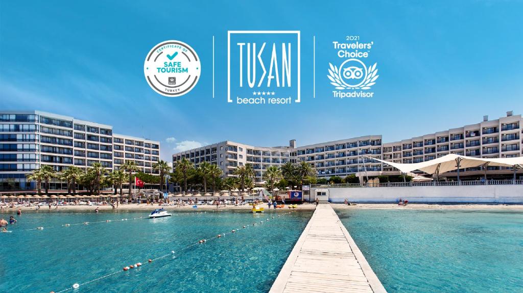 een collage van foto's van een strand en gebouwen bij Tusan Beach Resort - All Inclusive in Kuşadası