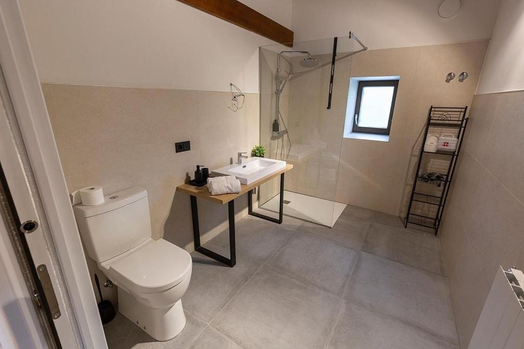 Koupelna v ubytování ARBELA Apartamentuak