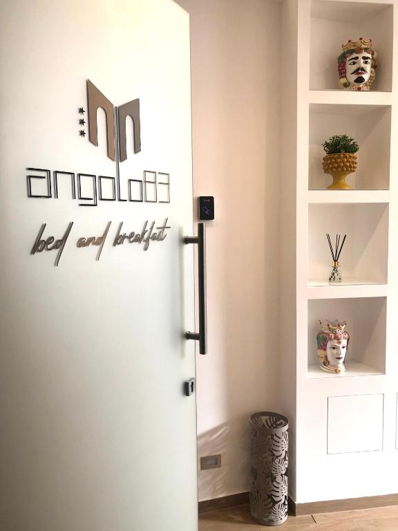 Certifikát, hodnocení, plakát nebo jiný dokument vystavený v ubytování B&B Angolo83 Palermo centro