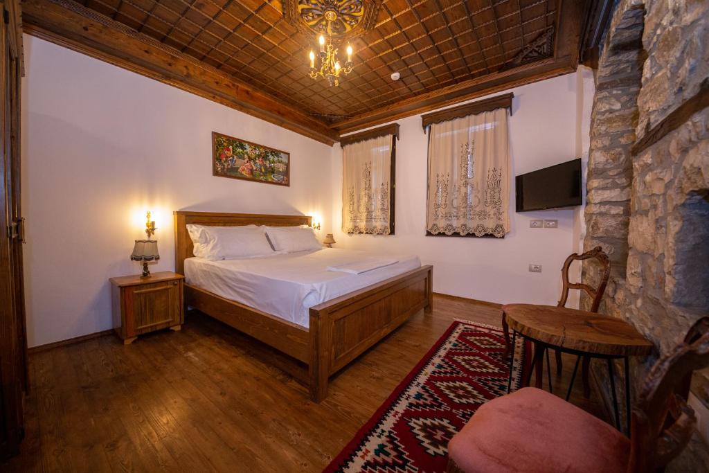 Berati Castle Hotel - Image 14