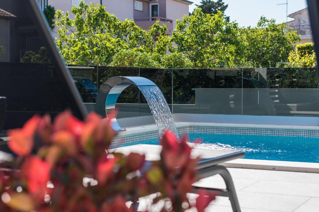 Basen w obiekcie Villa Laverna lub w pobliżu