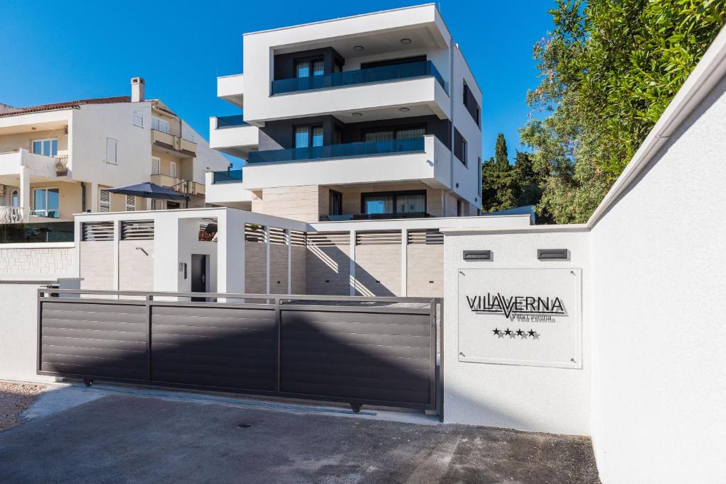 Budynek, w którym mieści się apartament