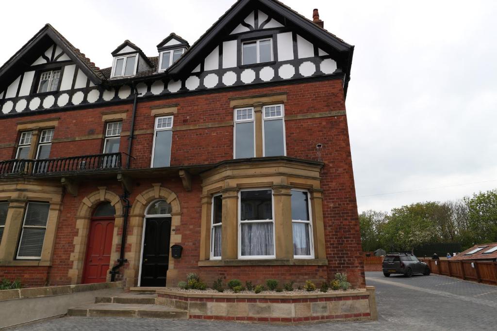 Number 33 Room Only 4