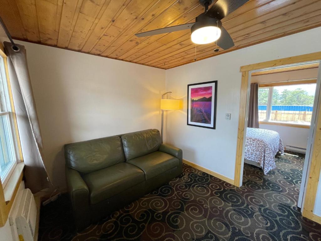 Estes Mountain Inn - Family Studio - Niet -huisdiervriendelijk