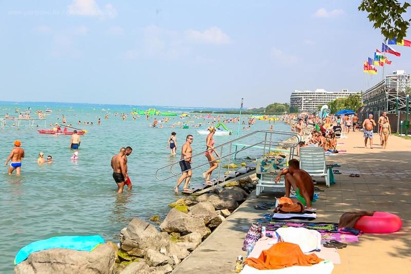 Hostia v ubytovaní KR Apartman Siófok