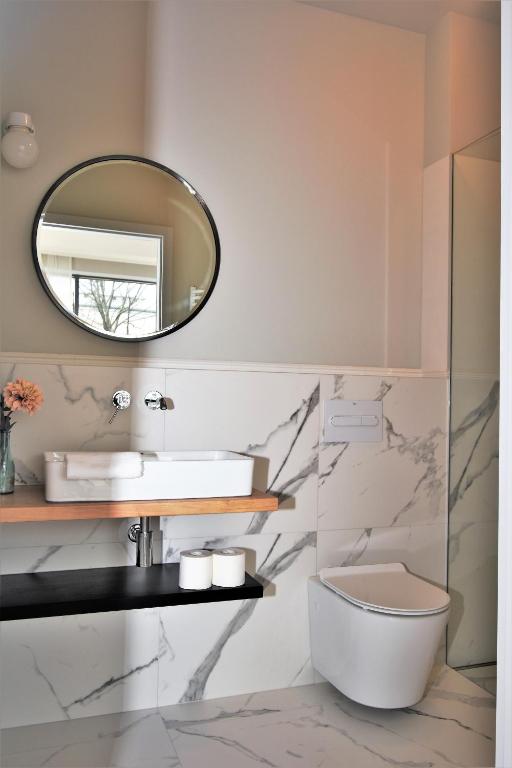 Patio Riverfront Aparthotel - 11