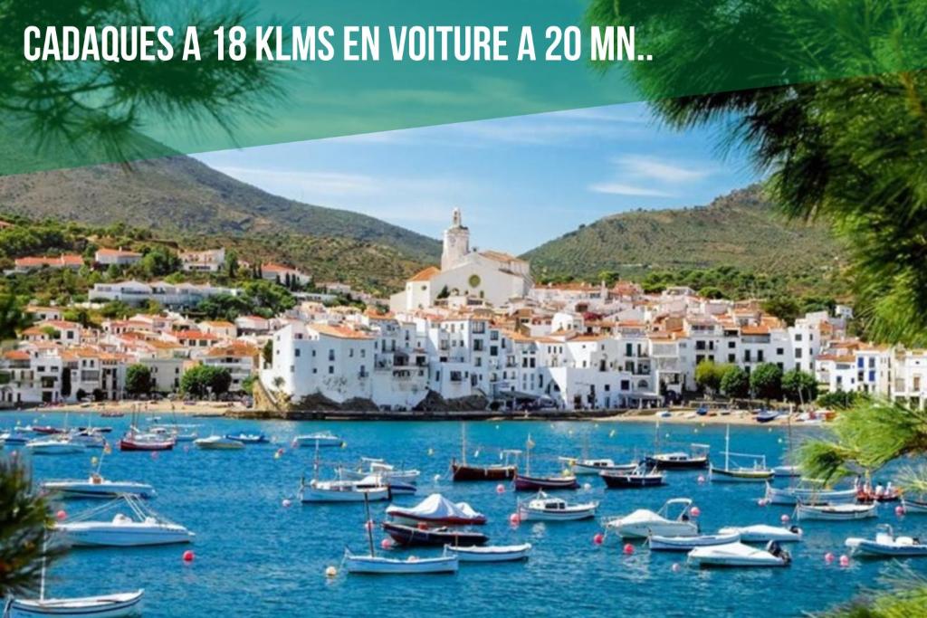 Un SEJOUR A EMPURIABRAVA-COM-TERRASSE-VUE MER -CLIME- WIFI ...