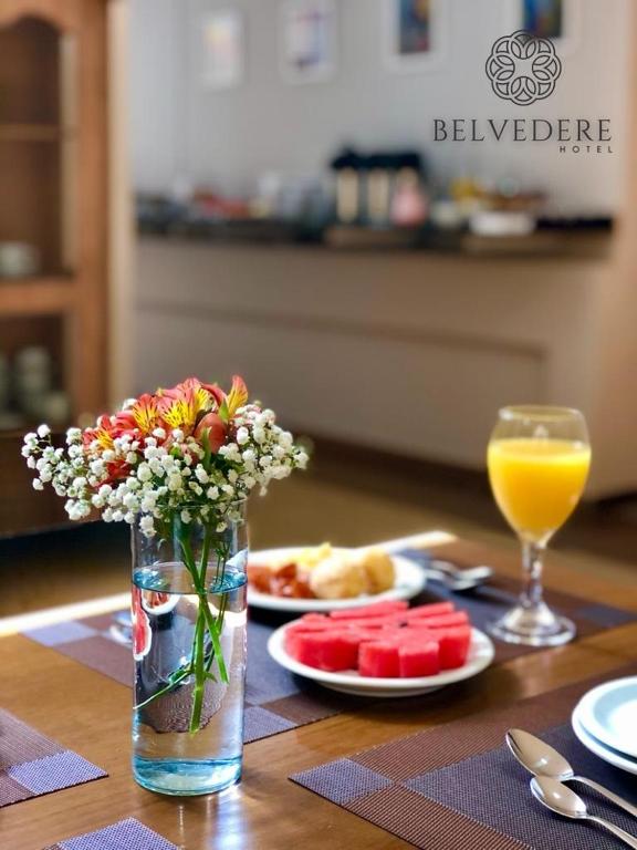  Hotel Belvedere