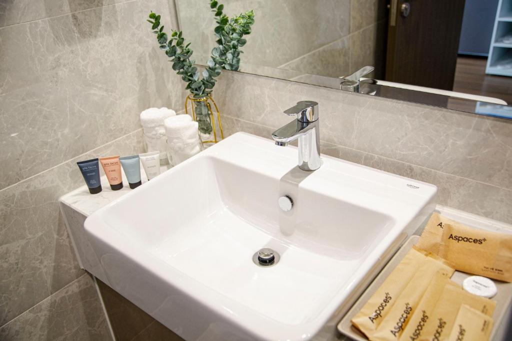 Bagno di Aspaces Serviced Apartments - Vinhomes West Point