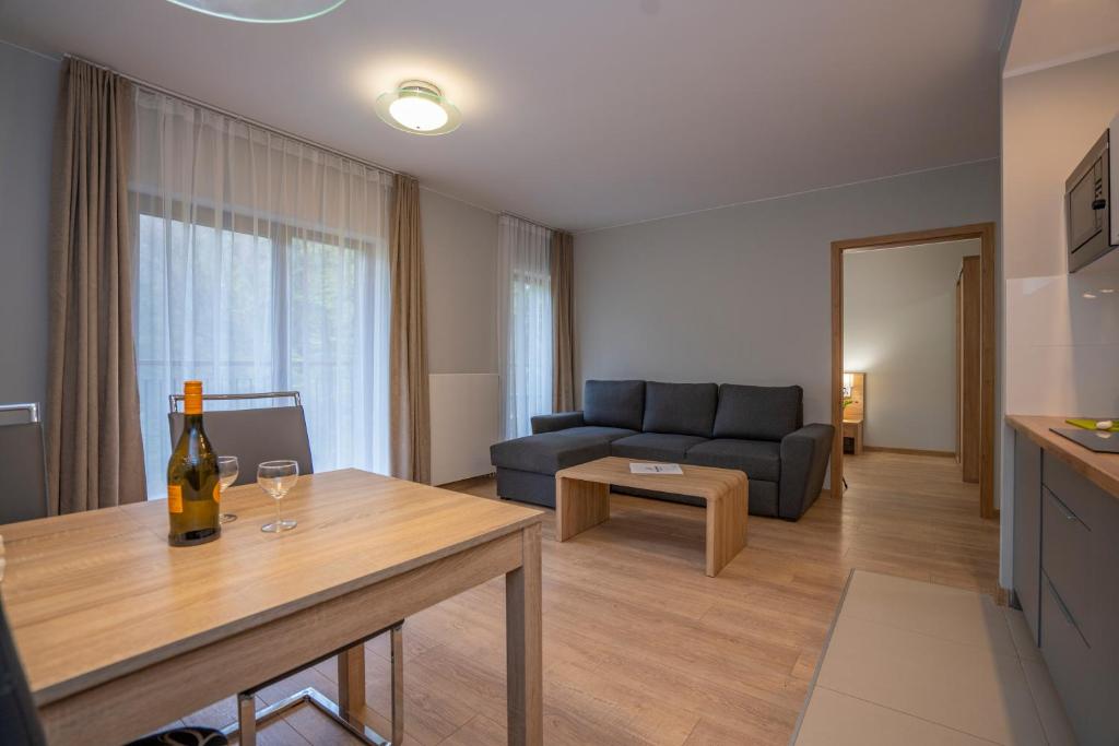 Posezení v ubytování RentPlanet - Apartamenty Górna Resorts