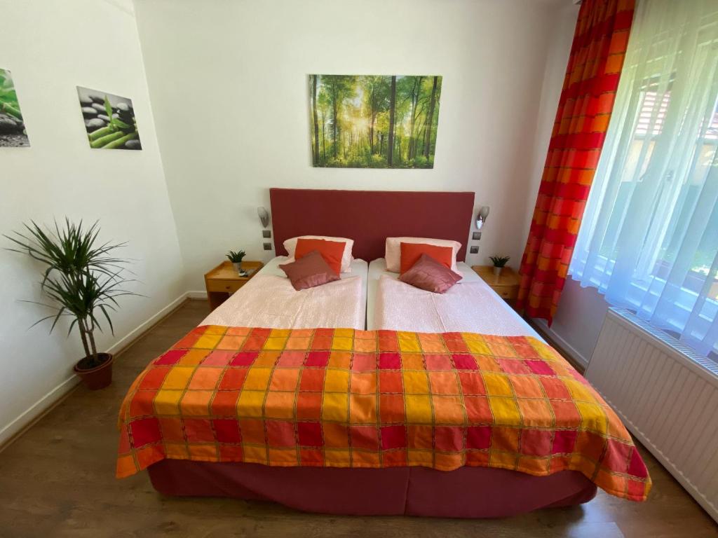 Anonymus Vendégház - Standard Double Room