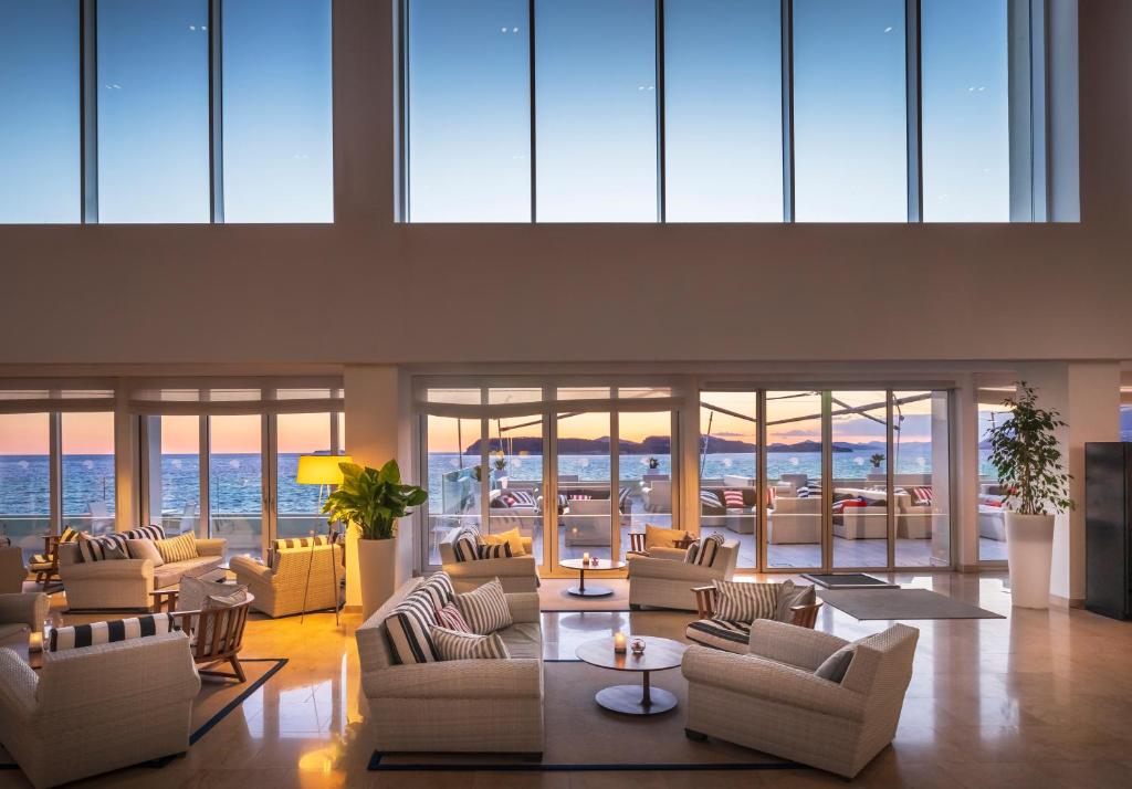 Гостиная зона в President Hotel, Valamar Collection
