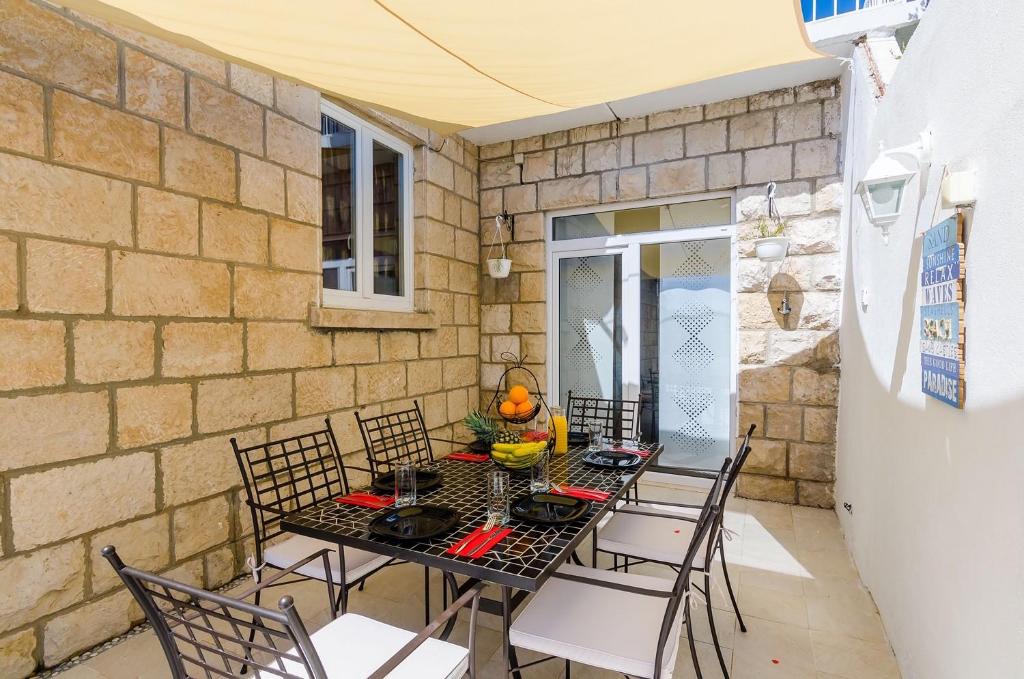 Posedenie v ubytovaní Holiday Home Lungo Mare