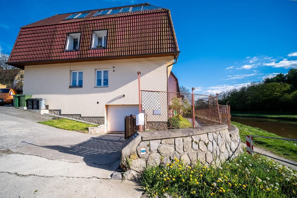 Budova, kde se apartmán nachází