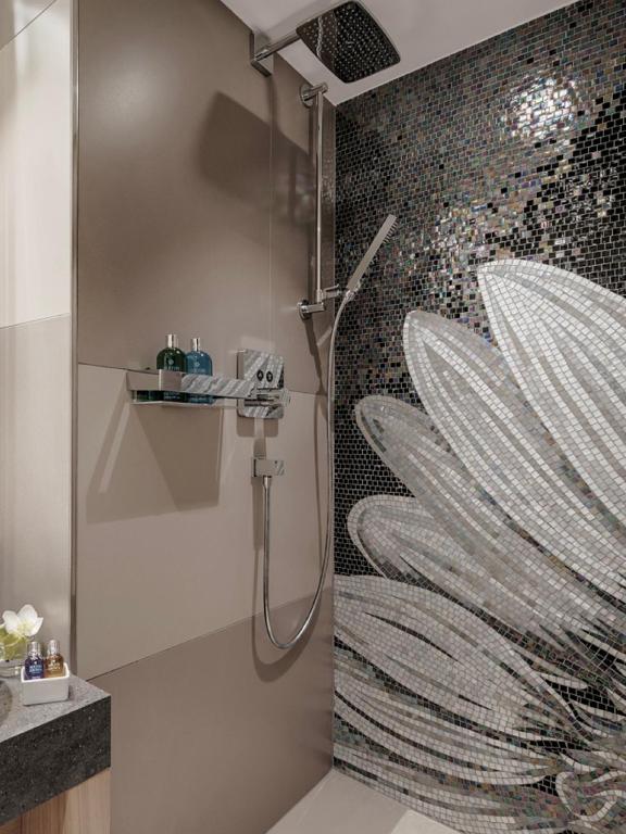 Kylpyhuone majoituspaikassa Boutique Hotel Wellenberg