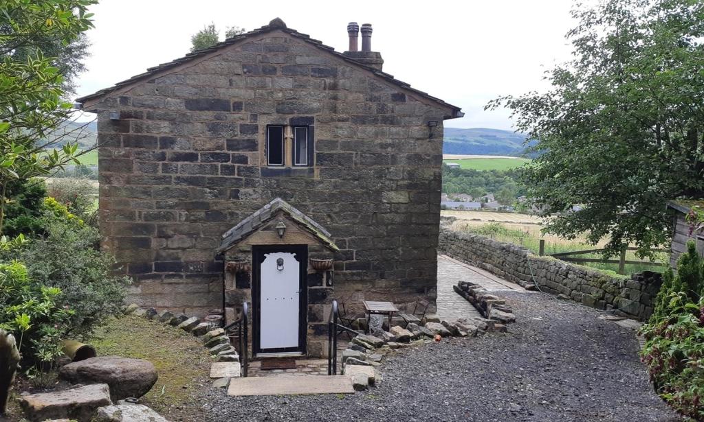 Gallery image of Greave farmhouse 3-Bed Cottage in Todmorden in Todmorden