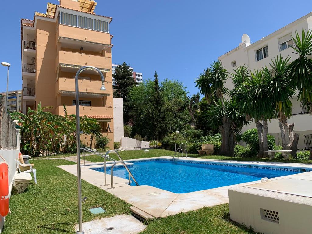 Bazén v ubytování Tulipanes Benalmádena - Parking privado nebo v jeho okolí