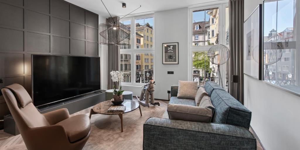 TV tai viihdekeskus majoituspaikassa Boutique Hotel Wellenberg
