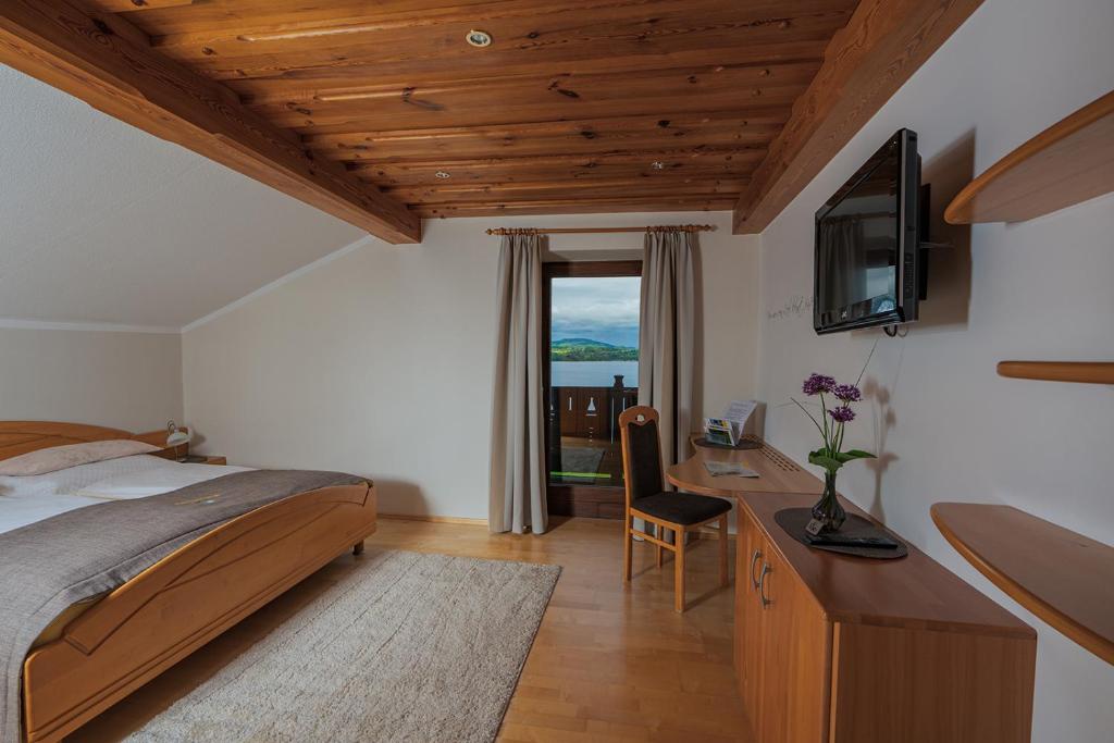 Postel nebo postele na pokoji v ubytování Ferienwohnung Gaigg