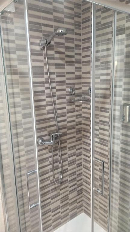 Kúpeľňa v ubytovaní Apartamento Estudio en Chinasol Primera Línea Playa San Cristóbal